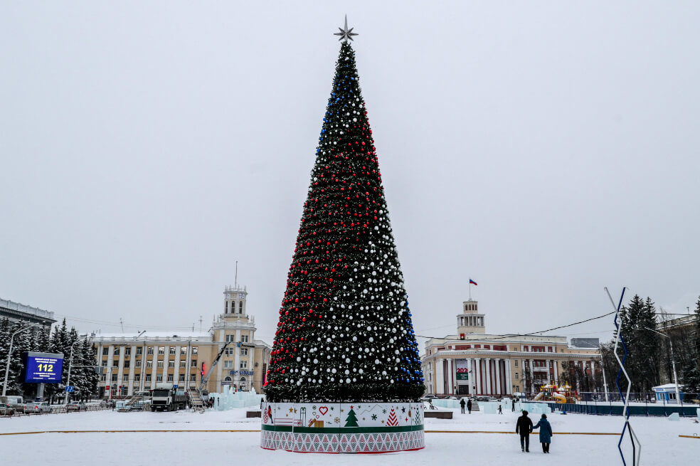 El costo de un árbol de navidad escandaliza a una ciudad en Rusia