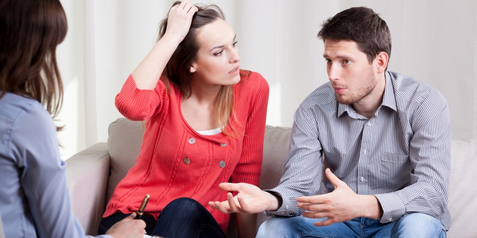 ¿Estás saliendo con un recién divorciado?