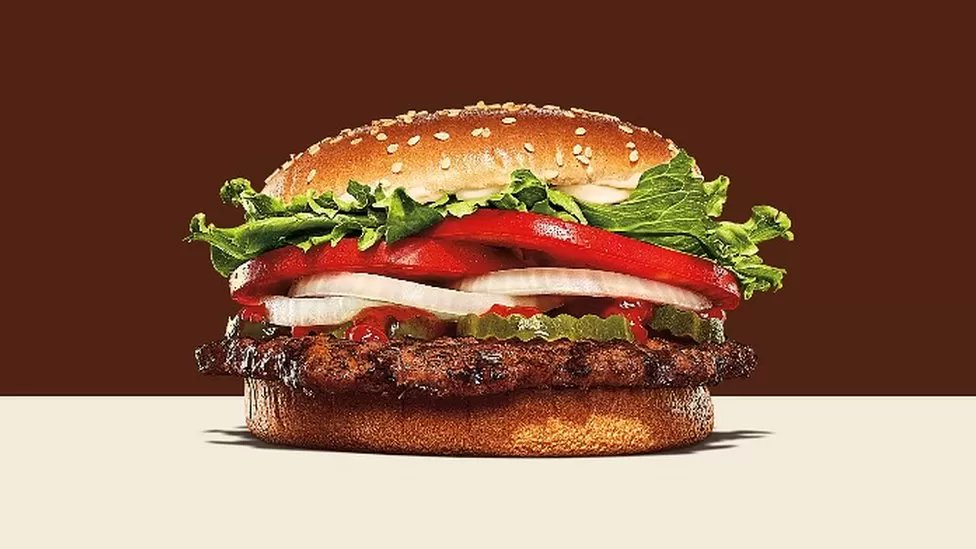 Burger King es acusada de engañar a los clientes con el tamaño de sus hamburguesas