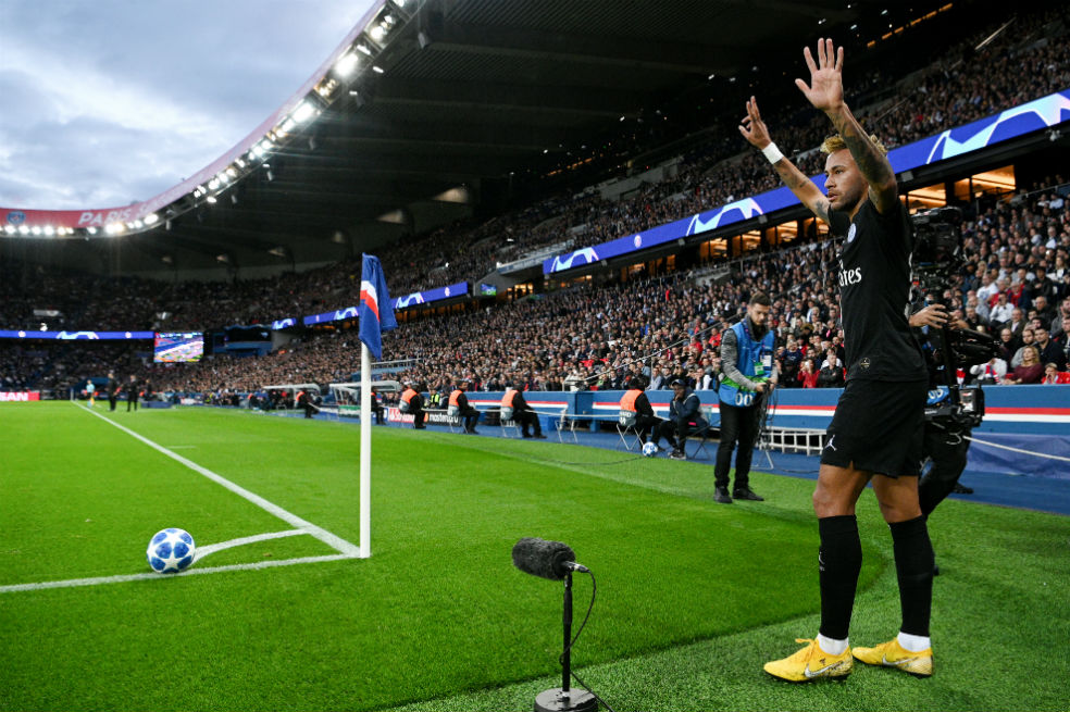 Neymar brilló en goleada 6-1 del PSG a Estrella Roja