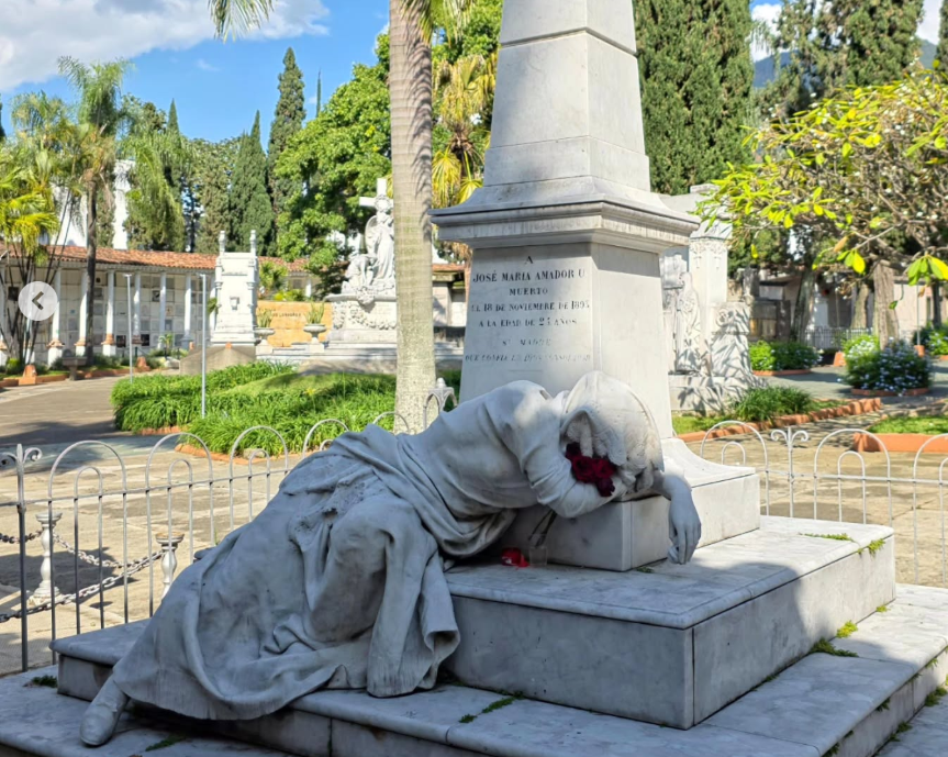 La otra vida del Cementerio San Pedro en Medellín