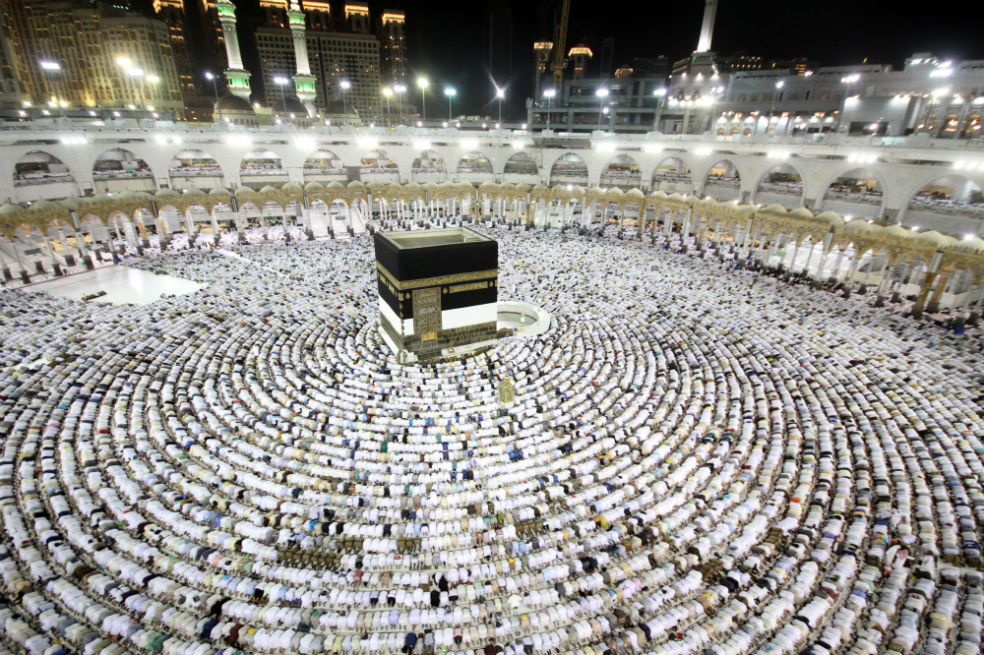 Arabia Saudita recibe a dos millones de peregrinos que viajan a La Meca