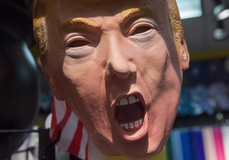 Donald Trump inspira los disfraces para Halloween este año.  /AFP