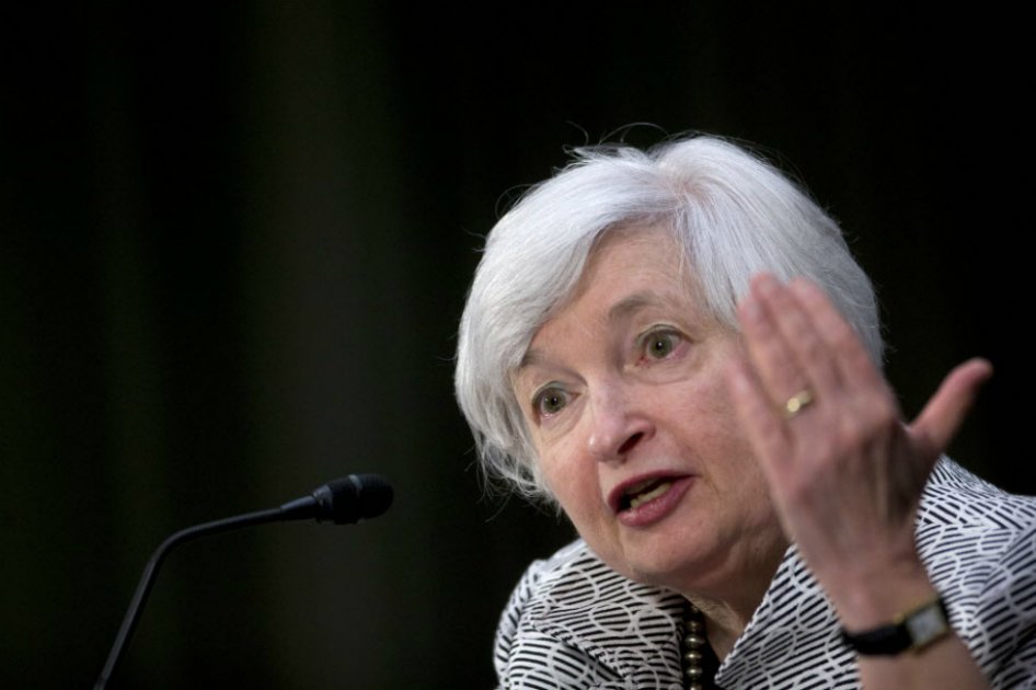Sube el oro por devaluación del dólar previo discurso de presidenta de la Fed