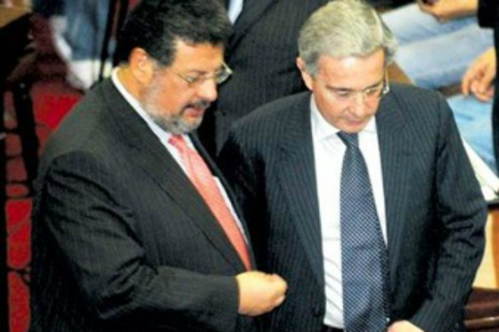 «El fiscal es un político lleno de rabia con capacidad de meter a la cárcel»: Uribe