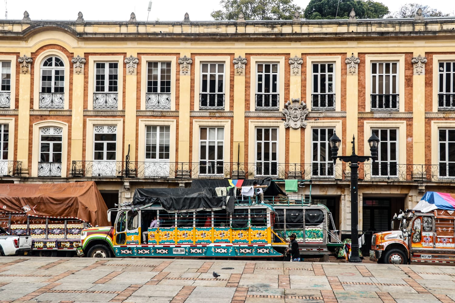 En fotos: indígenas se instalan en la Plaza de Bolívar y exigen hablar con Petro