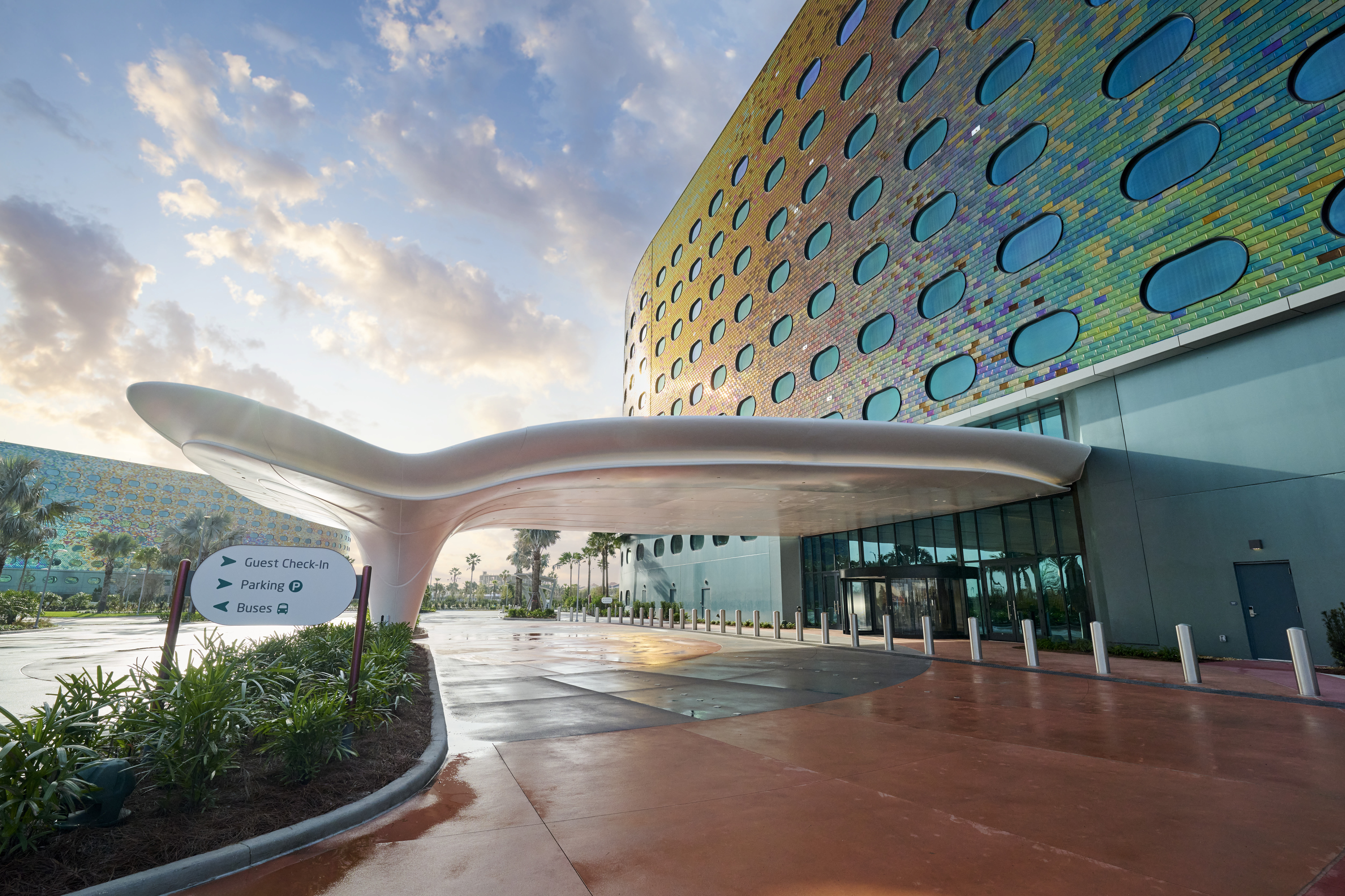 Terra Luna Resort, el nuevo hotel de Universal Orlando, abre sus puertas