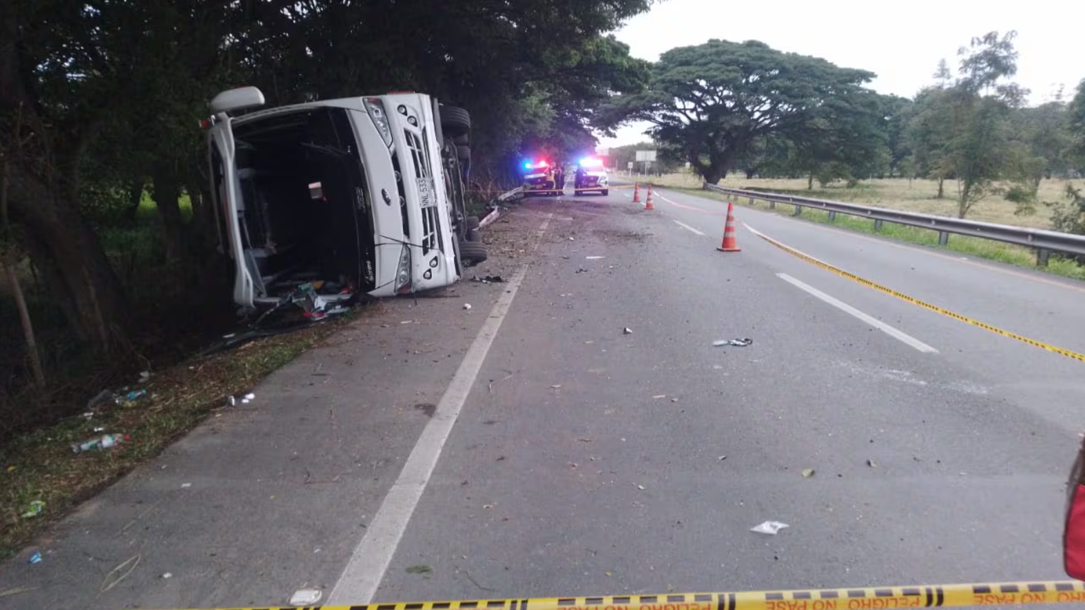 Accidente de bus dejó una adolescente muerta y 18 heridos en el norte del Valle