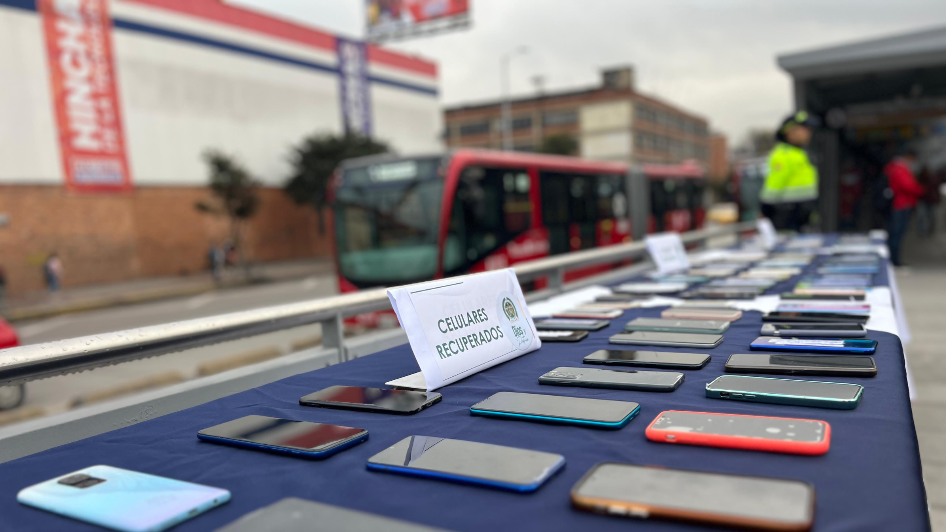 Estas son las localidades donde más roban celulares en Bogotá: Engativá encabeza la lista