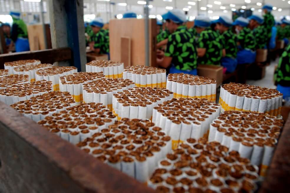 Representante asegura que proyecto que regula cigarrillos electrónicos favorece a las tabacaleras