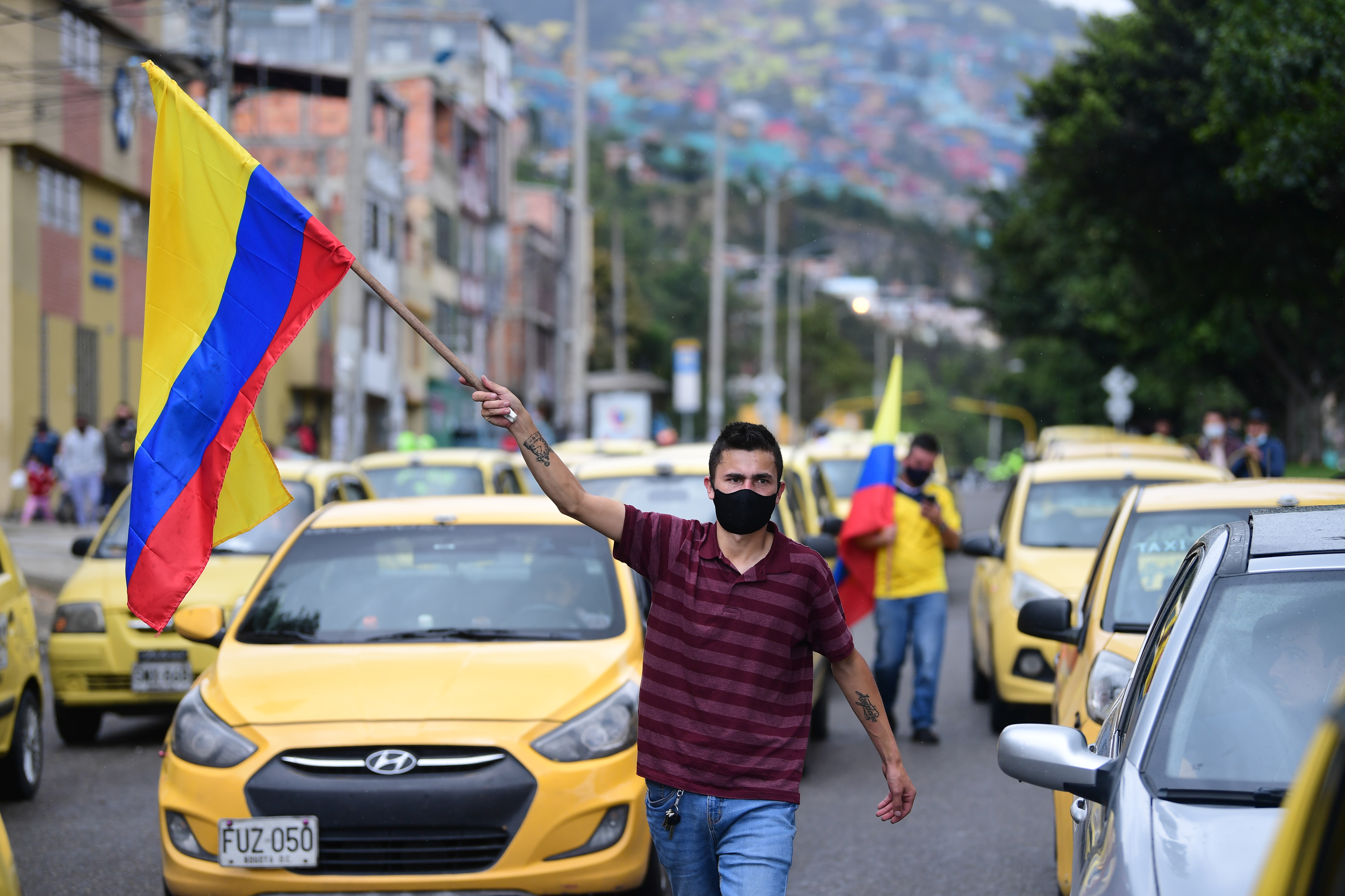 Transportadores, taxistas y volqueteros se unen al Paro Nacional, en la ciudad de Bogotá.