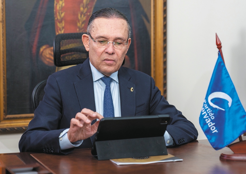 “Los conservadores seguimos siendo partido de gobierno”: Efraín Cepeda