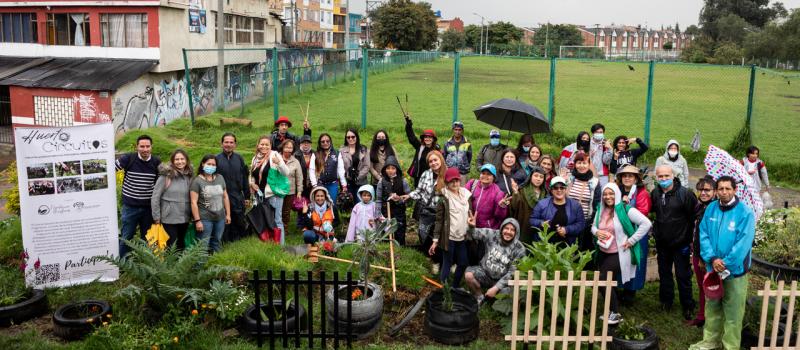Huerta comunitaria reunió a habitantes de San Eusebio y a la Empresa Metro de Bogotá