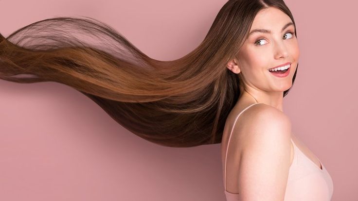 ¿Cómo hacerte un baño de brillo para el cabello y que dure?