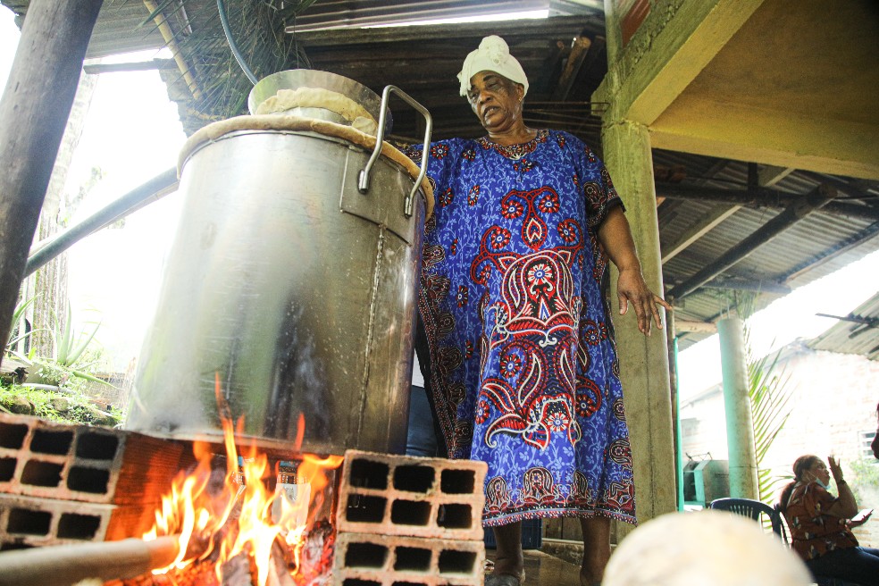 Viajamos a Buenaventura a conocer cómo se realiza el Viche, una bebida ancestral.