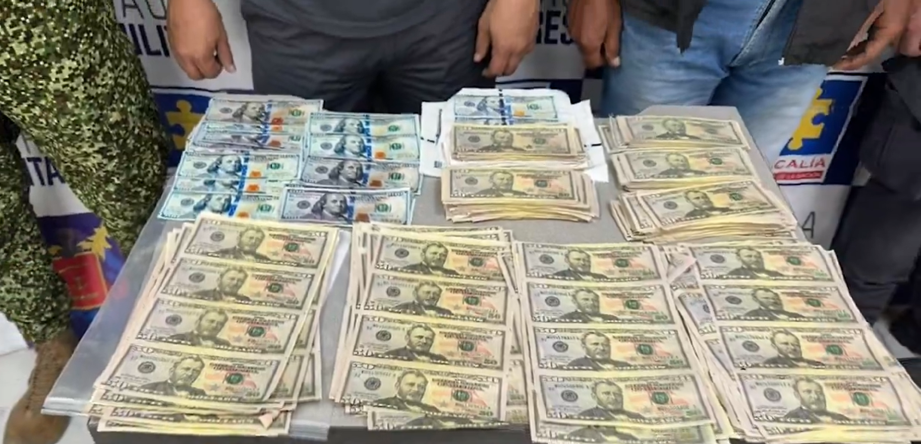 Incautaron 266.000 dólares en billetes falsos en vía de Antioquia