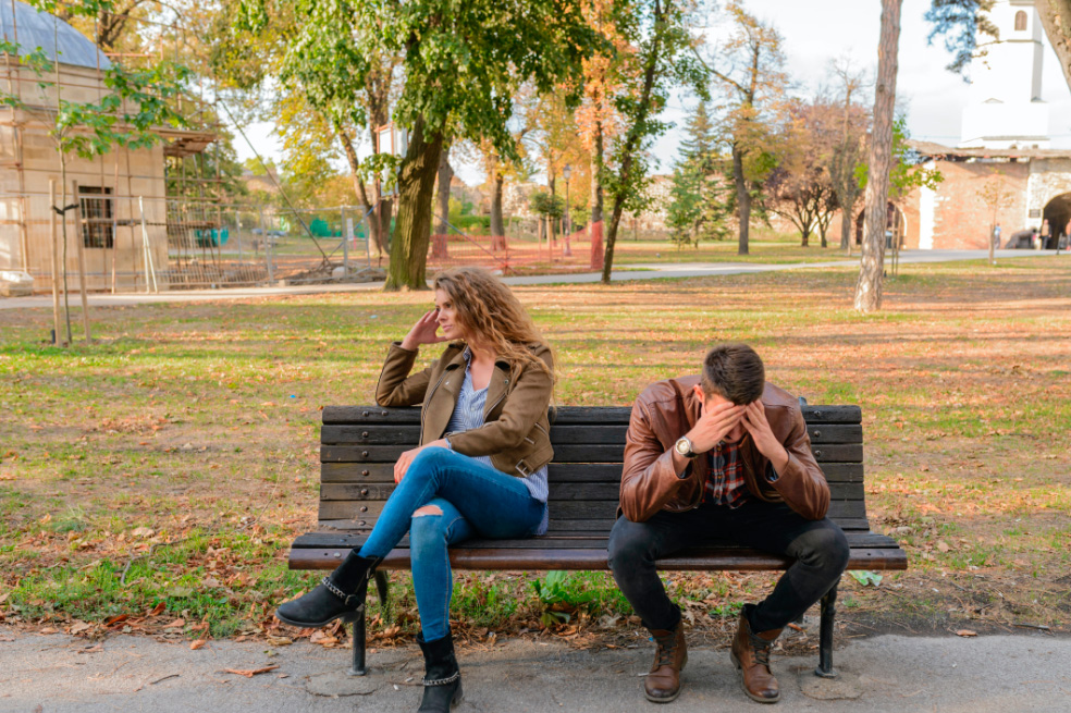 3 consejos cuando las redes sociales no dejan poner fin a una relación sin futuro