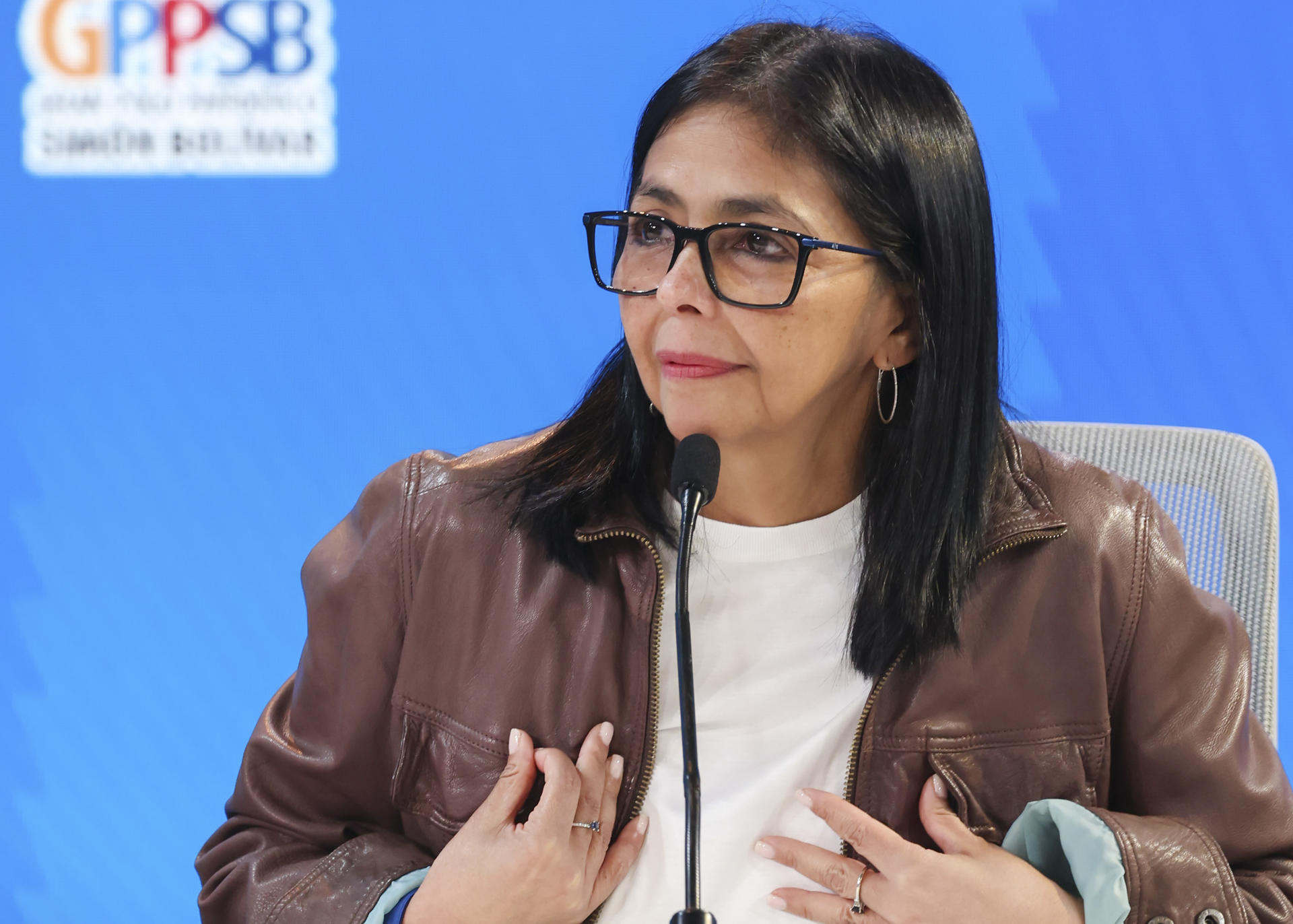 Delcy Rodríguez avisa a Petro y Lula que insistirá en la “vía diplomática”