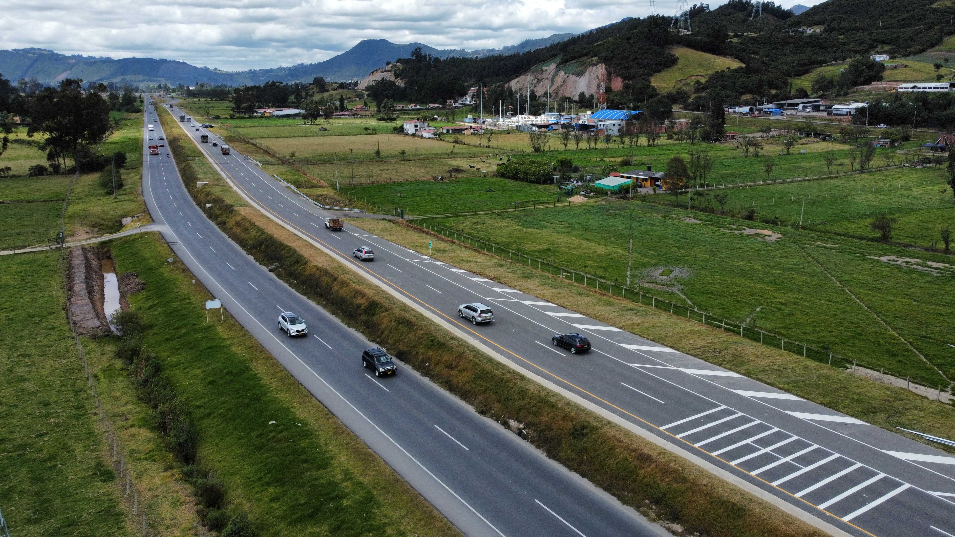 Entregaron planes de movilidad a 12 años para cuatro municipios de la Sabana