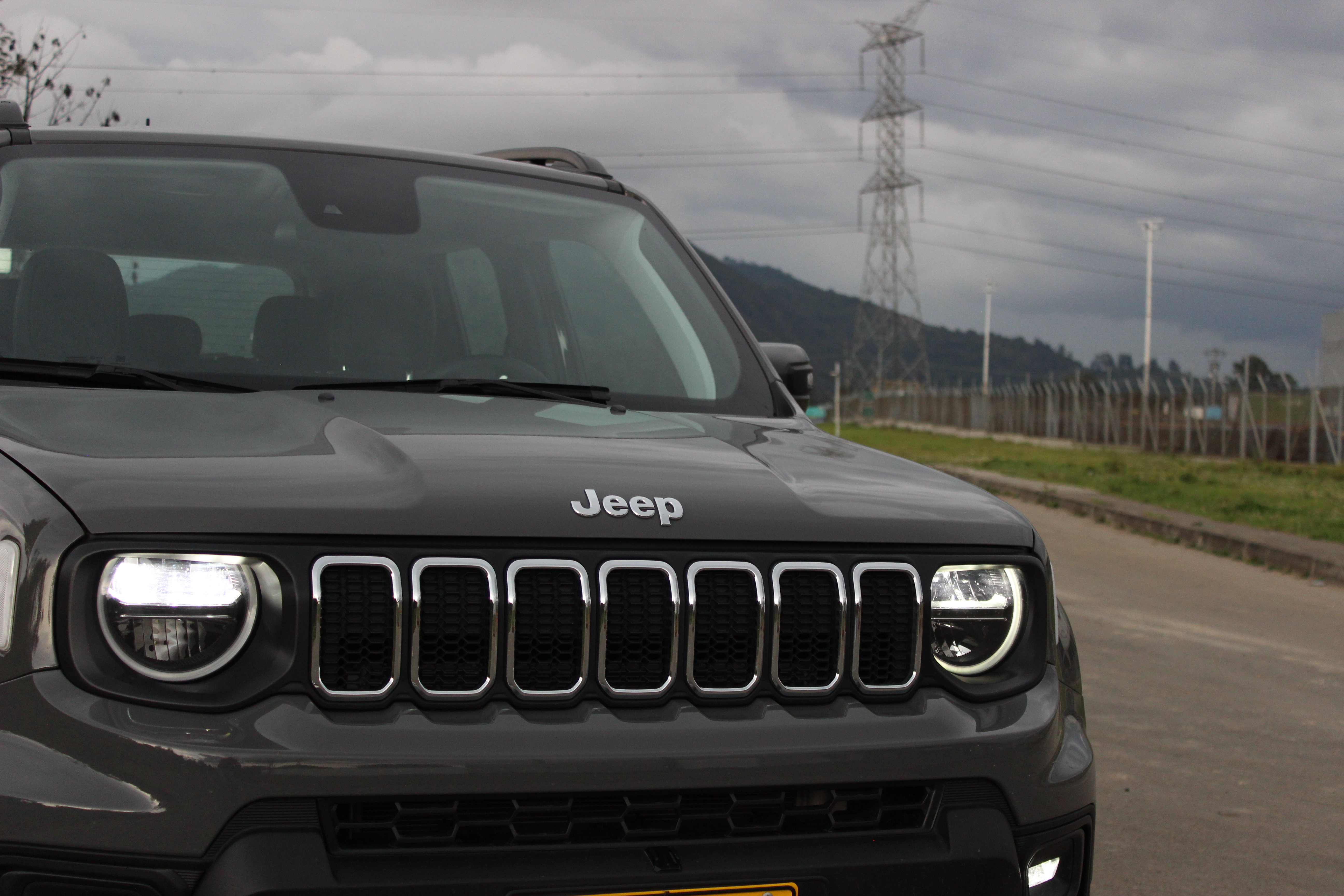 Nueva Jeep Renegade Turbo en Colombia.