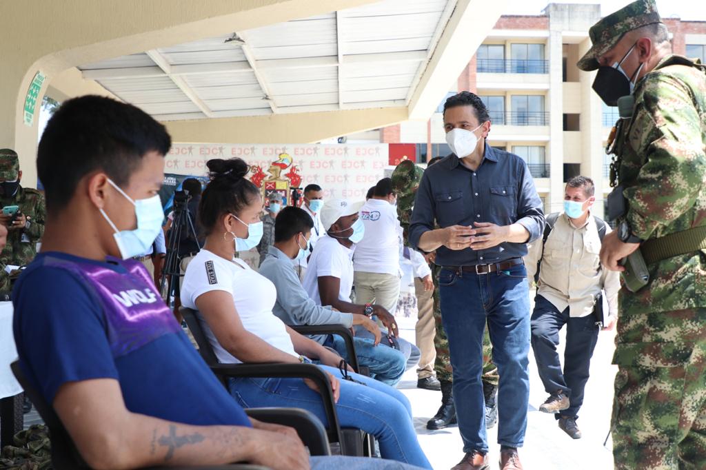 Siete disidentes de Farc entregaron armas y seguirán ruta de sometimiento