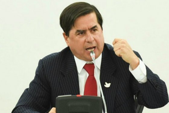 «El Centro Democrático está cayendo en una actitud irracional»: Mininterior