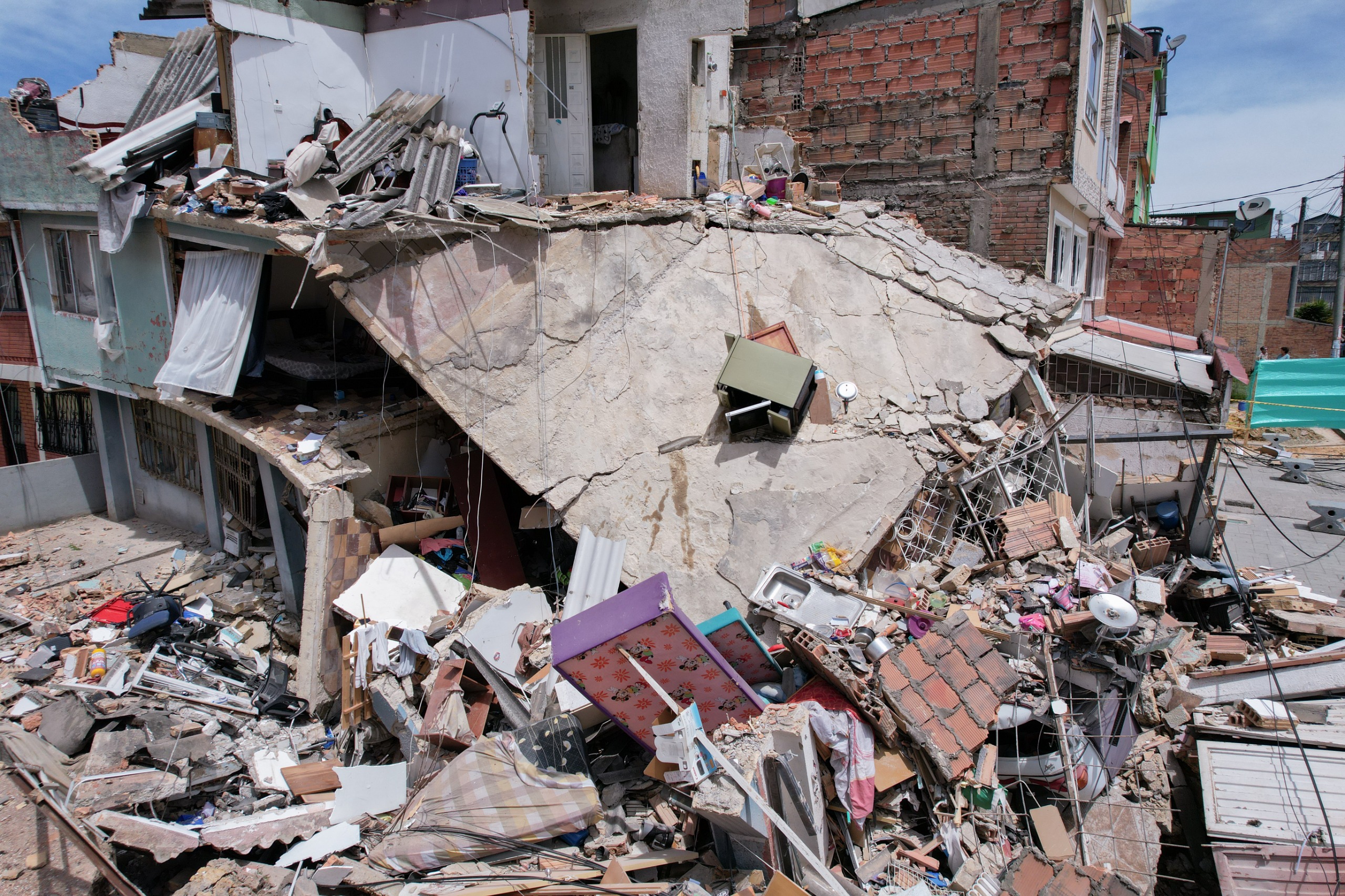 Cinco familias que residían en el edificio lo perdieron todo.