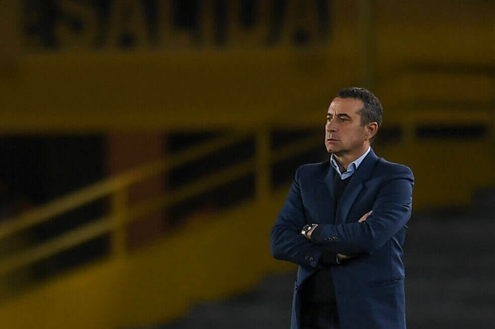 Guillermo Sanguinetti, el primer DT que deja su cargo en la liga colombiana