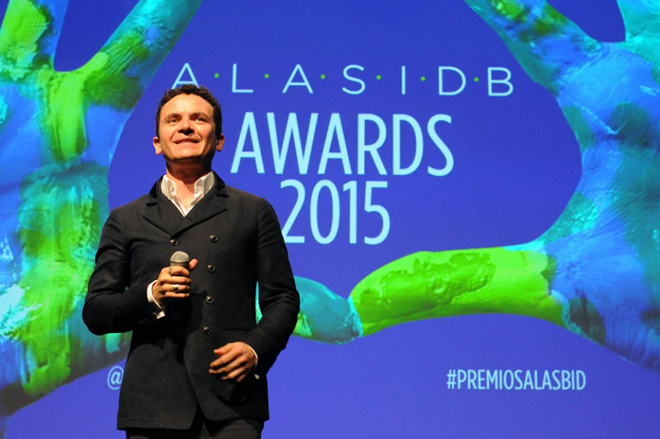 Fonseca en la gala de los Premios Alas-BID. / Efe
