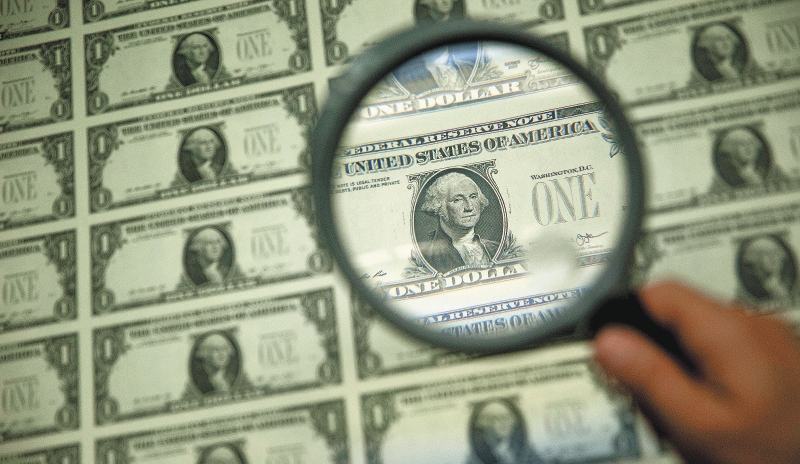 Si baja el dólar, ¿todos los colombianos ganan?