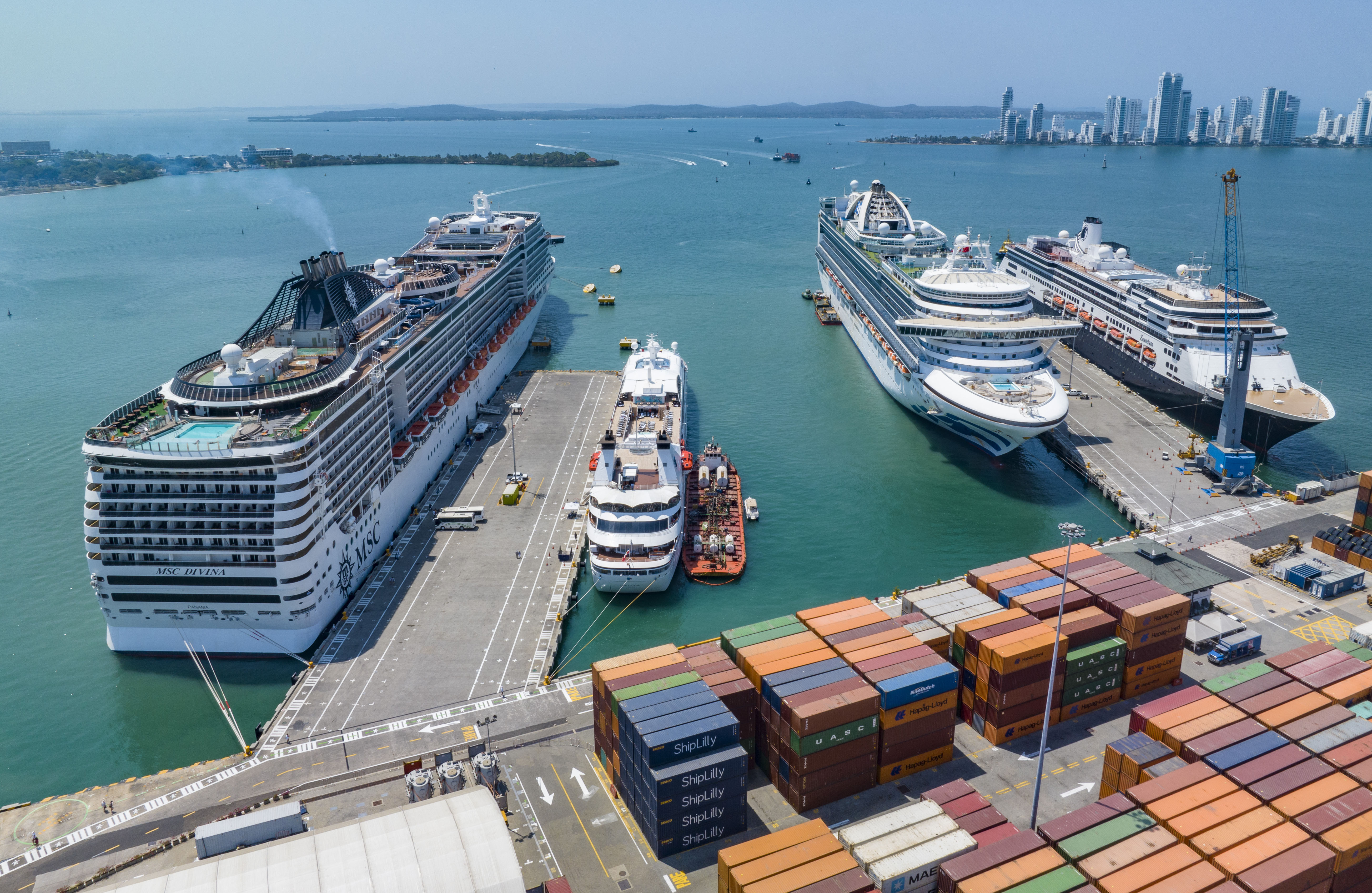 Habrá dos fechas con cinco barcos simultáneamente y nueve fechas con tres barcos, cada fecha representa más de 10.000 visitantes por día.
