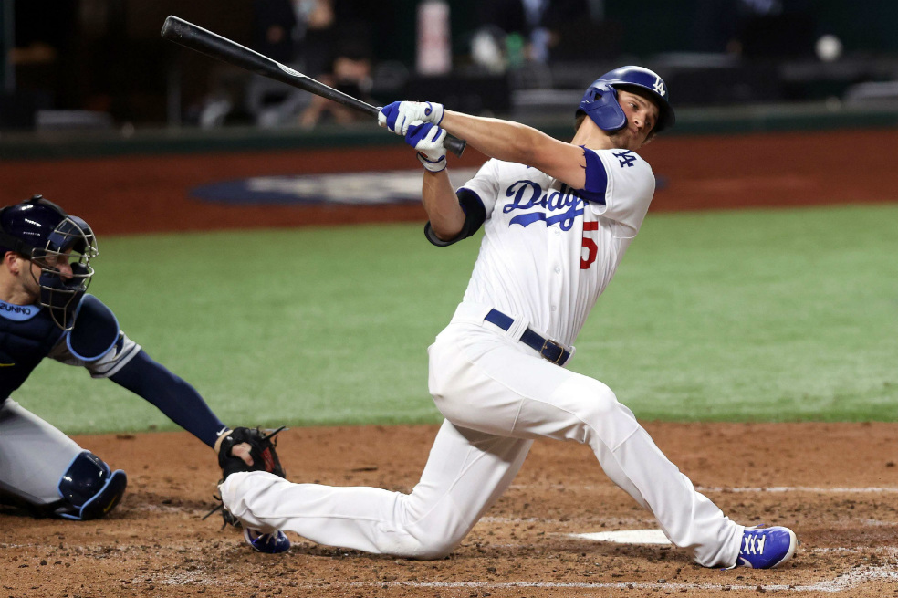 Corey Seager y su bate oportuno