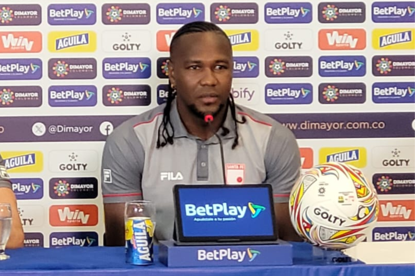 Hugo Rodallega: “Queremos poner la estrella 10 en el escudo de Santa Fe”