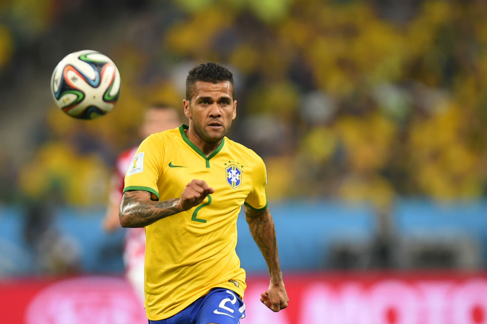 La CBF alienta a Dani Alves: «Pronta recuperación para que su liderazgo esté de vuelta»
