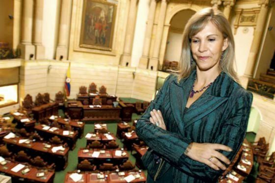 Procuraduría archivó investigación a Dilian Francisca Toro por «parapolítica»