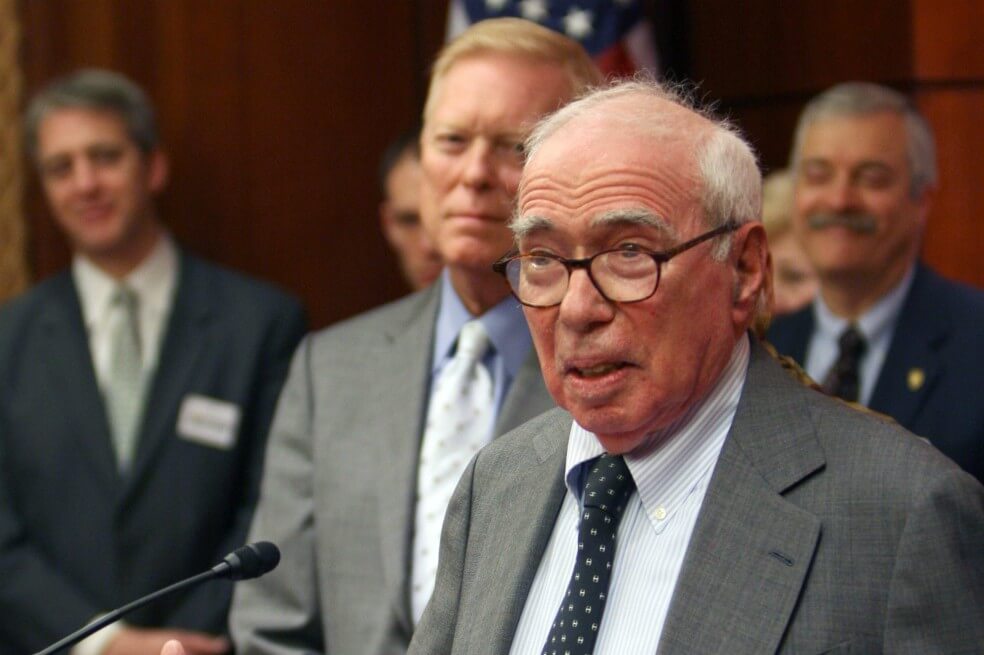 Muere Félix Rohatyn, el financiero que salvó a Nueva York de la bancarrota