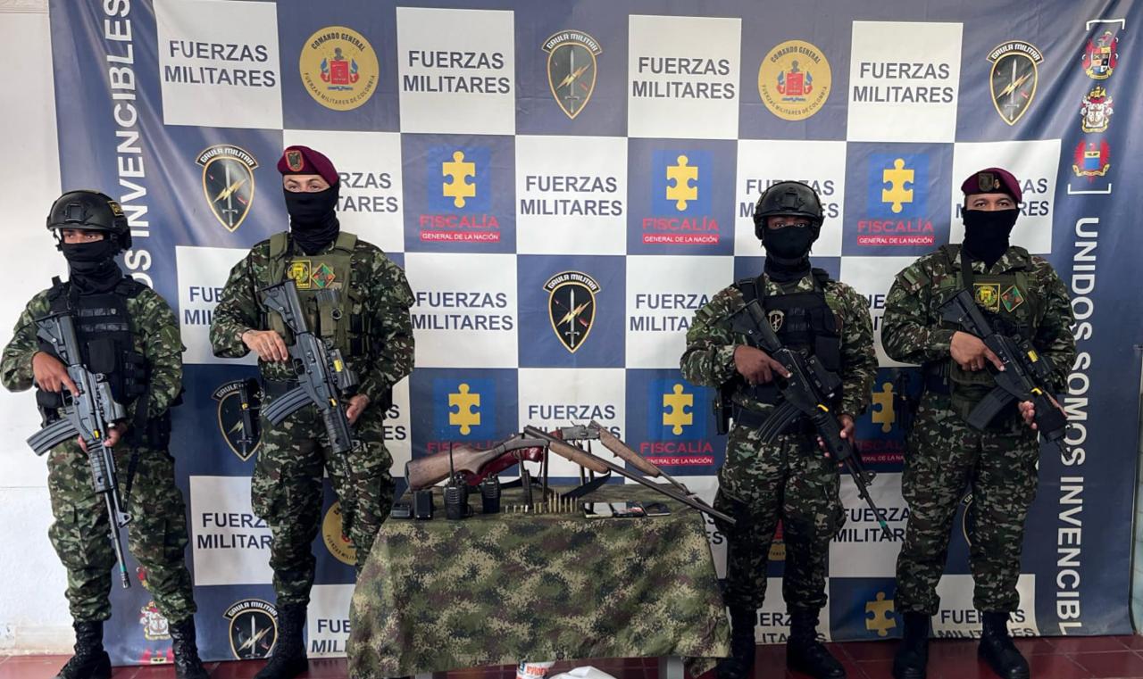 Un disidente muerto y arsenal incautado en combates contra la Segunda Marquetalia