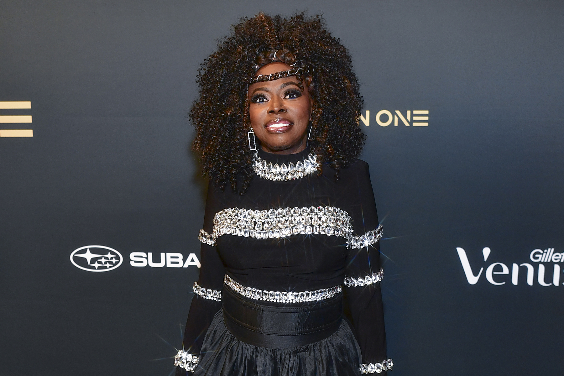 Murió cantante nominada al Grammy durante gira. ¿Quién y de qué falleció?