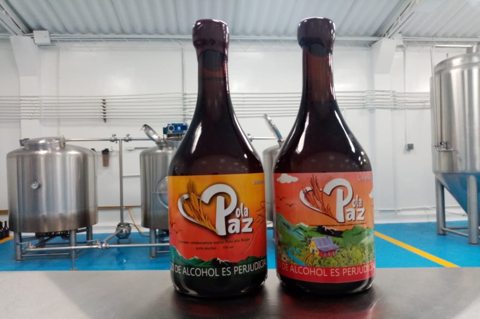 Esta es la edición especial de la cerveza rubia que ofrecerá la marca La Roja, hasta finales de este año.