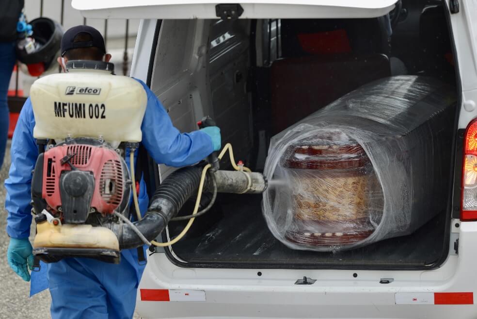 En imágenes: el drama de los muertos por el coronavirus en Guayaquil