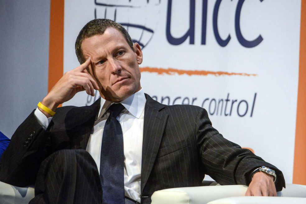 Lance Armstrong irá a juicio por fraude