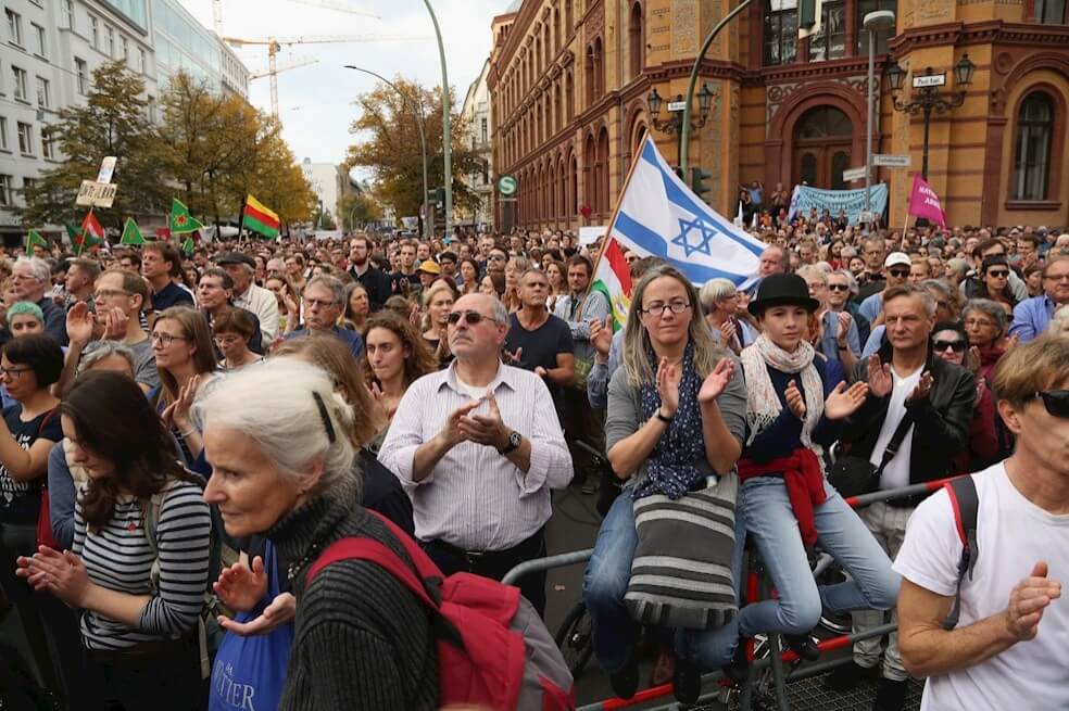 La masiva protesta en Berlín que condenó el ataque a sinagoga alemana