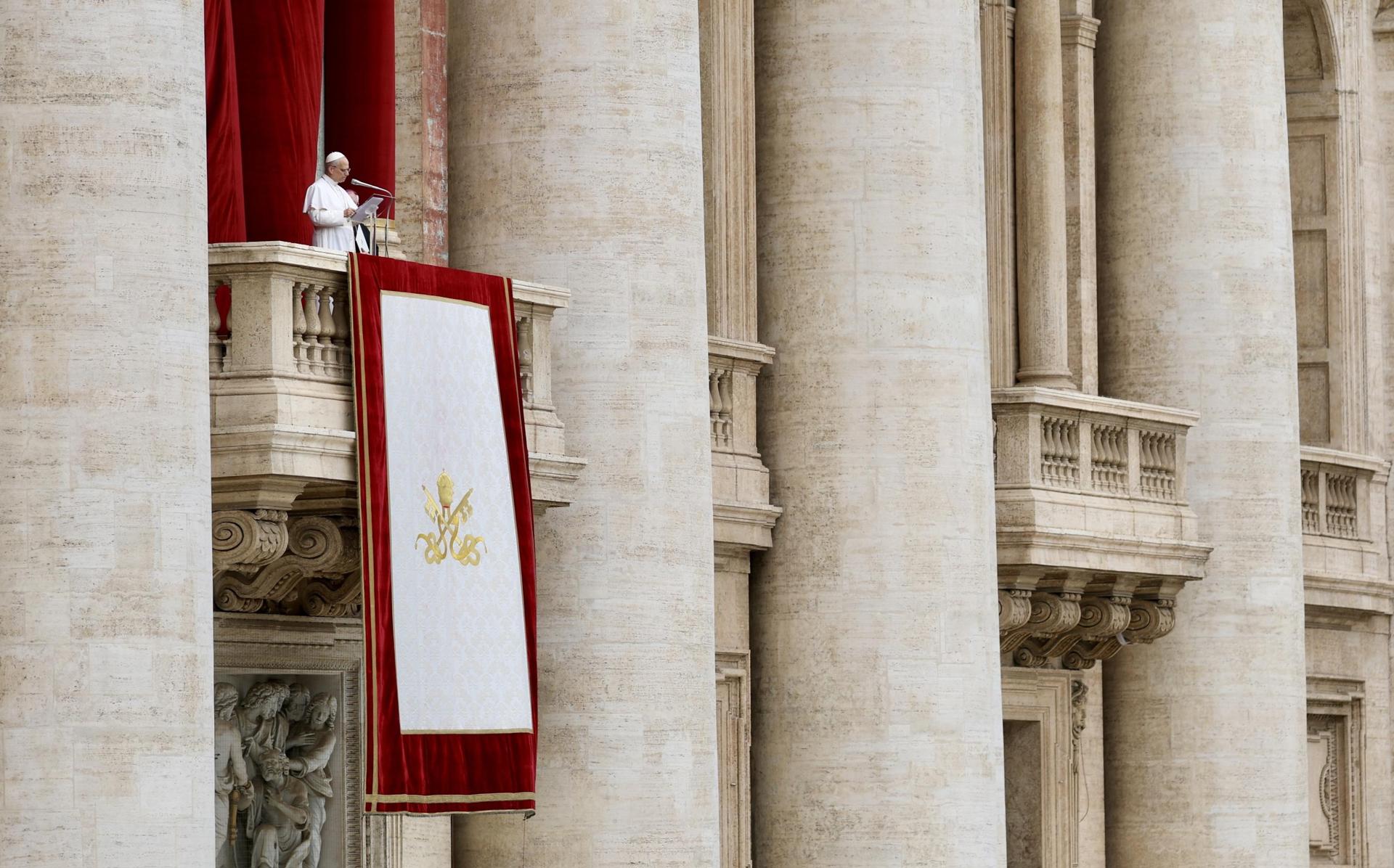 Petro y Vance, entre los líderes que asistirán a la investidura del papa León XIV