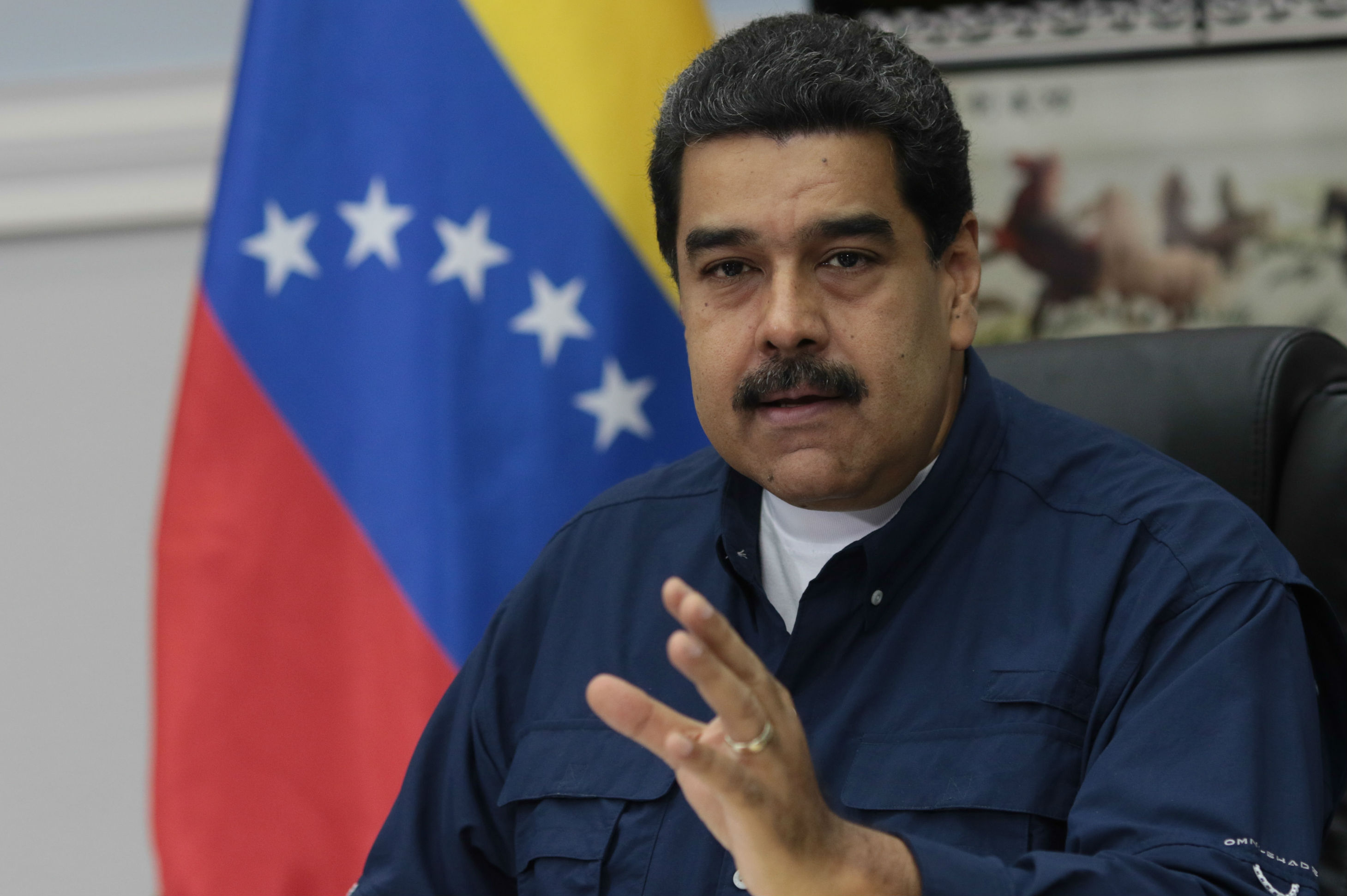 Maduro exige a Trump sacar sus «manos cochinas» de Venezuela