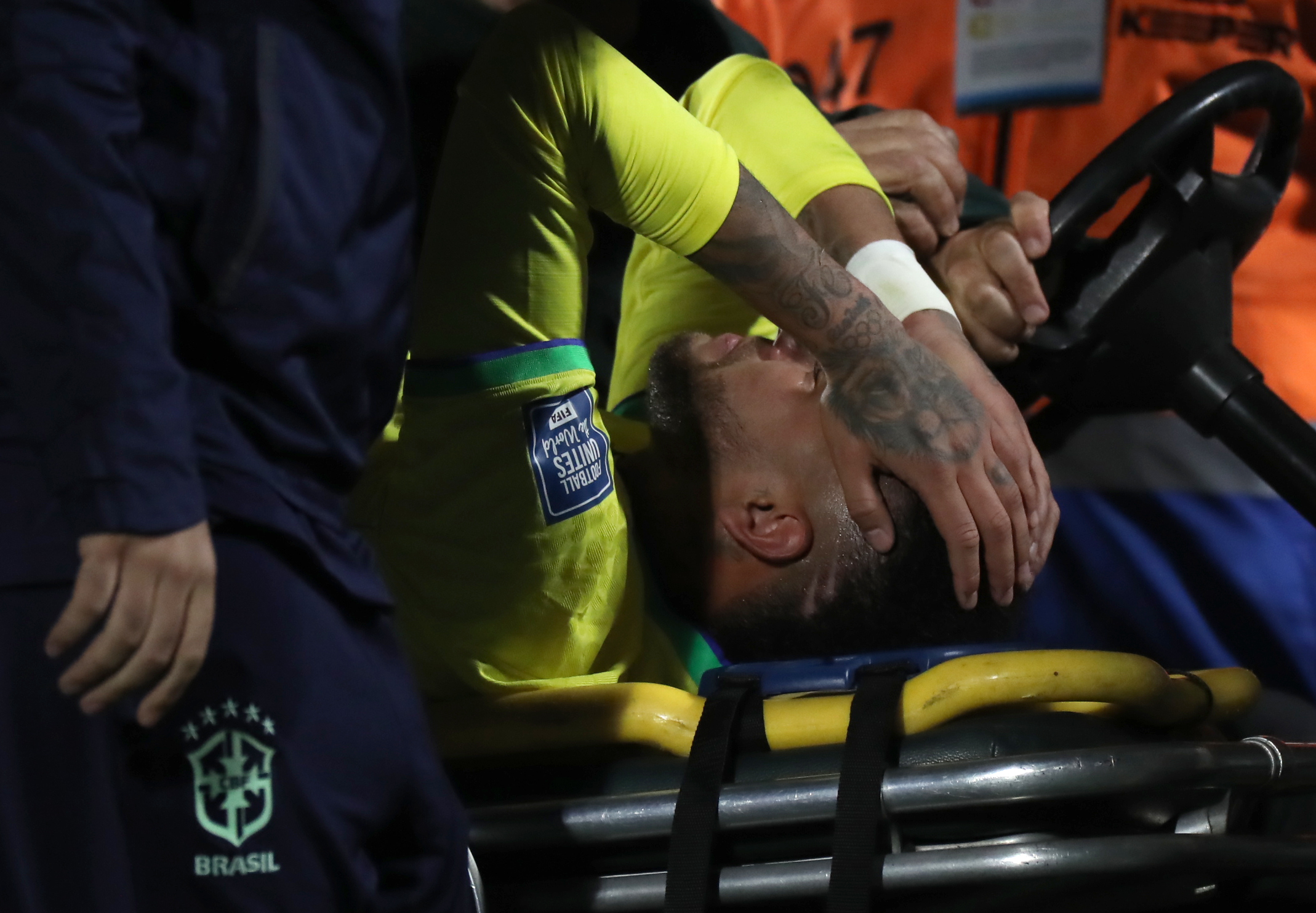 Neymar y una lesión que podría acelerar el fin de su carrera