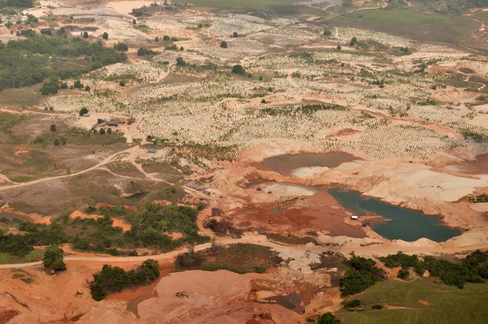 Mineros ilegales degradan tierras recuperadas en el Bajo Cauca