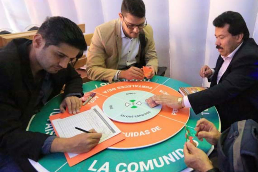Cabe recordar que esta iniciativa fue lanzada en mayo de este año e inicialmente estuvo abiertaa la ciudadanía en la Plaza de la Paz de la Gobernación de Cundinamarca. En esa primera muestra también se realizó una exposición, en la que se presentaron los hechos de violencia más recientes que fueron ocasionados por la exguerrilla Farc, Fuerzas Armadas y grupos paramilitares.