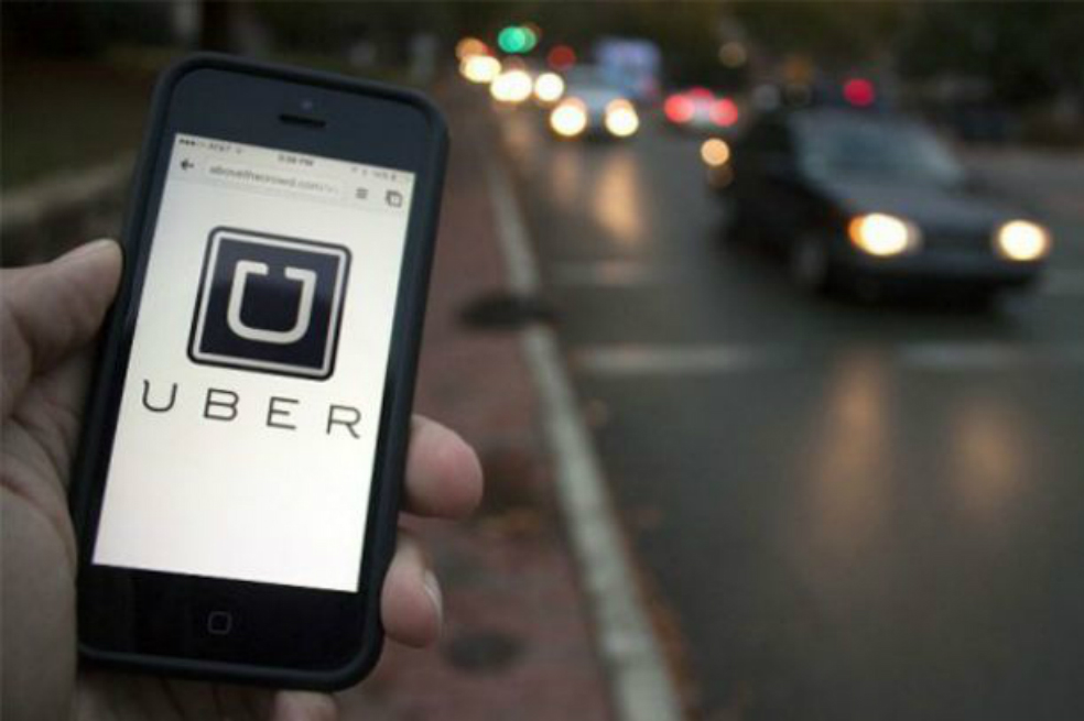 A conductor de Uber en Medellín le suspendieron la licencia por 25 años