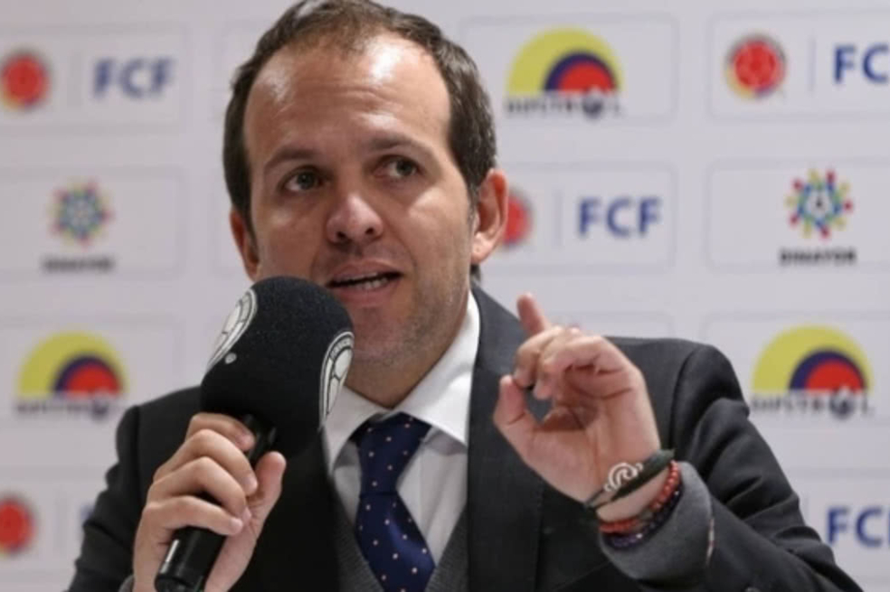 El ministro del Deporte, Ernesto Lucena, ratificó el compromiso del gobierno colombiano para la realización de la Copa America 2021.