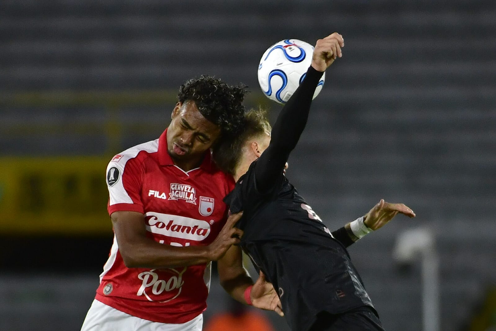Santa Fe le ganó 2-1 a Platense y sigue con chances de clasificar en la Copa Libertadores.